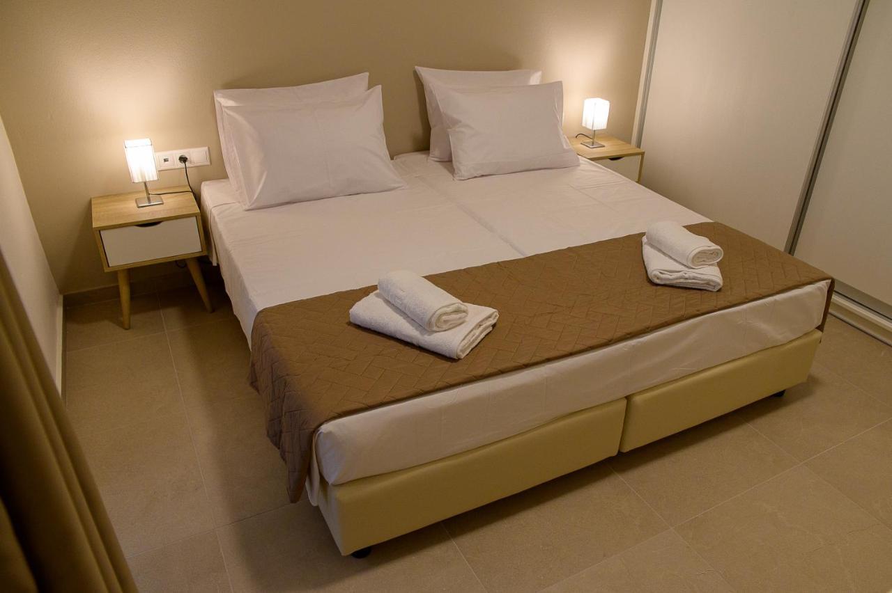 Uni Island - City Center Suites Ираклион Экстерьер фото