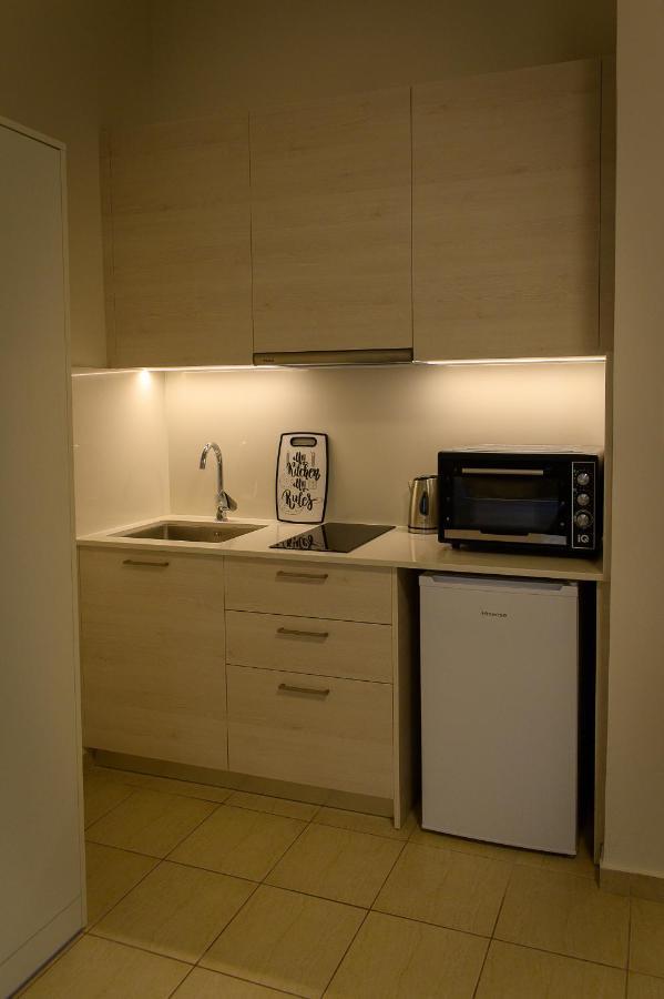 Uni Island - City Center Suites Ираклион Экстерьер фото