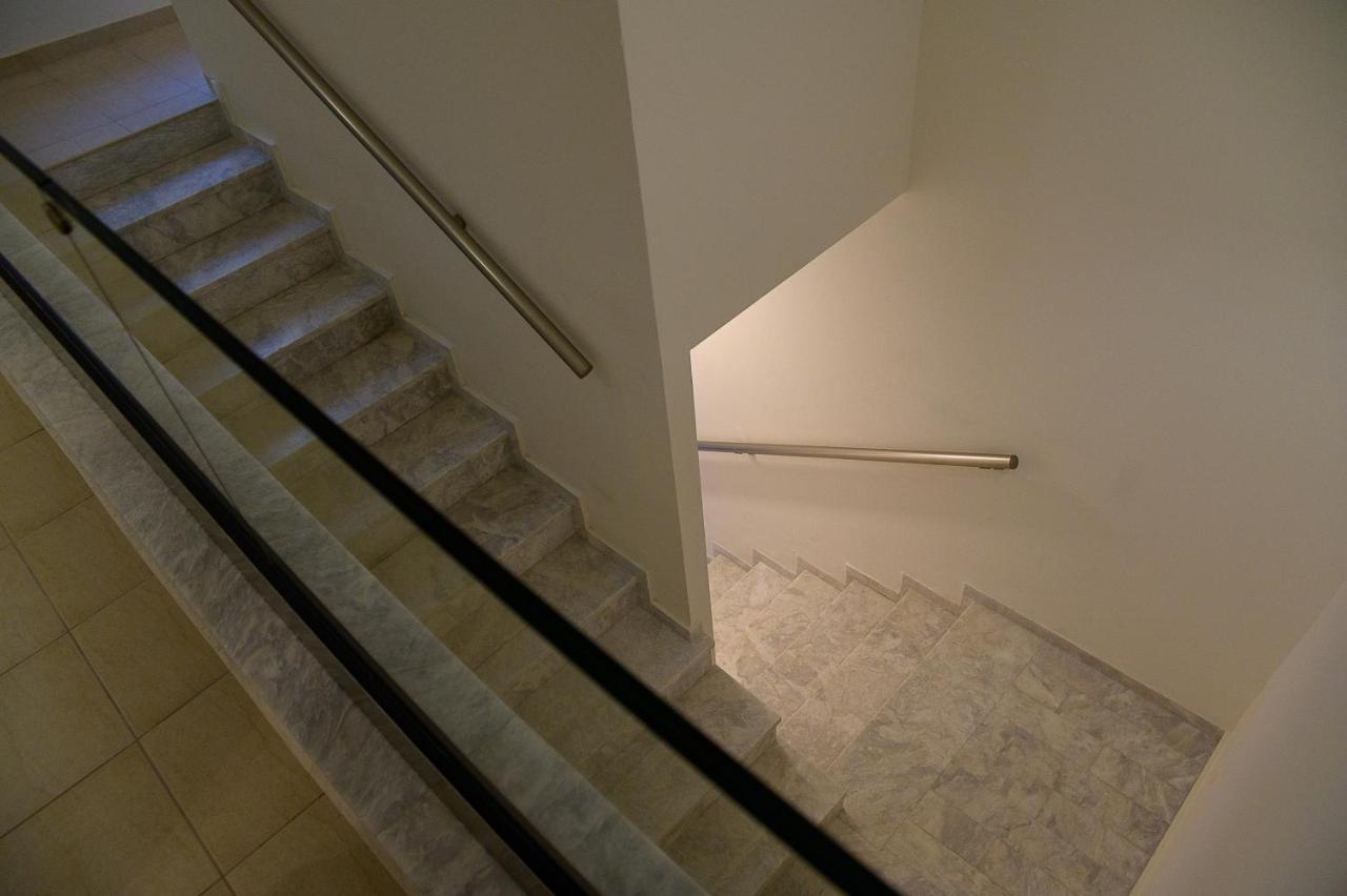 Uni Island - City Center Suites Ираклион Экстерьер фото
