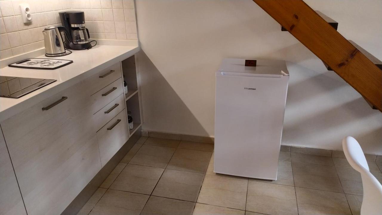 Uni Island - City Center Suites Ираклион Экстерьер фото